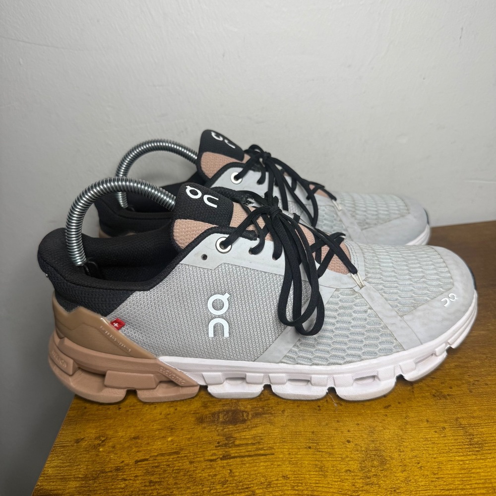On Cloud Cloudflyer Running Shoes Women Size 8.5 Grey Rose 21.99566